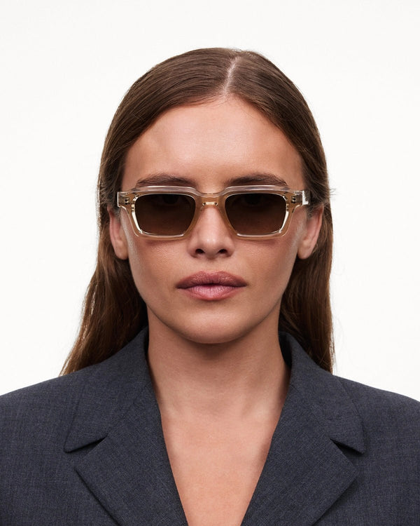 03 Core / Ecru & Gradient Brown Lens - Shade Files